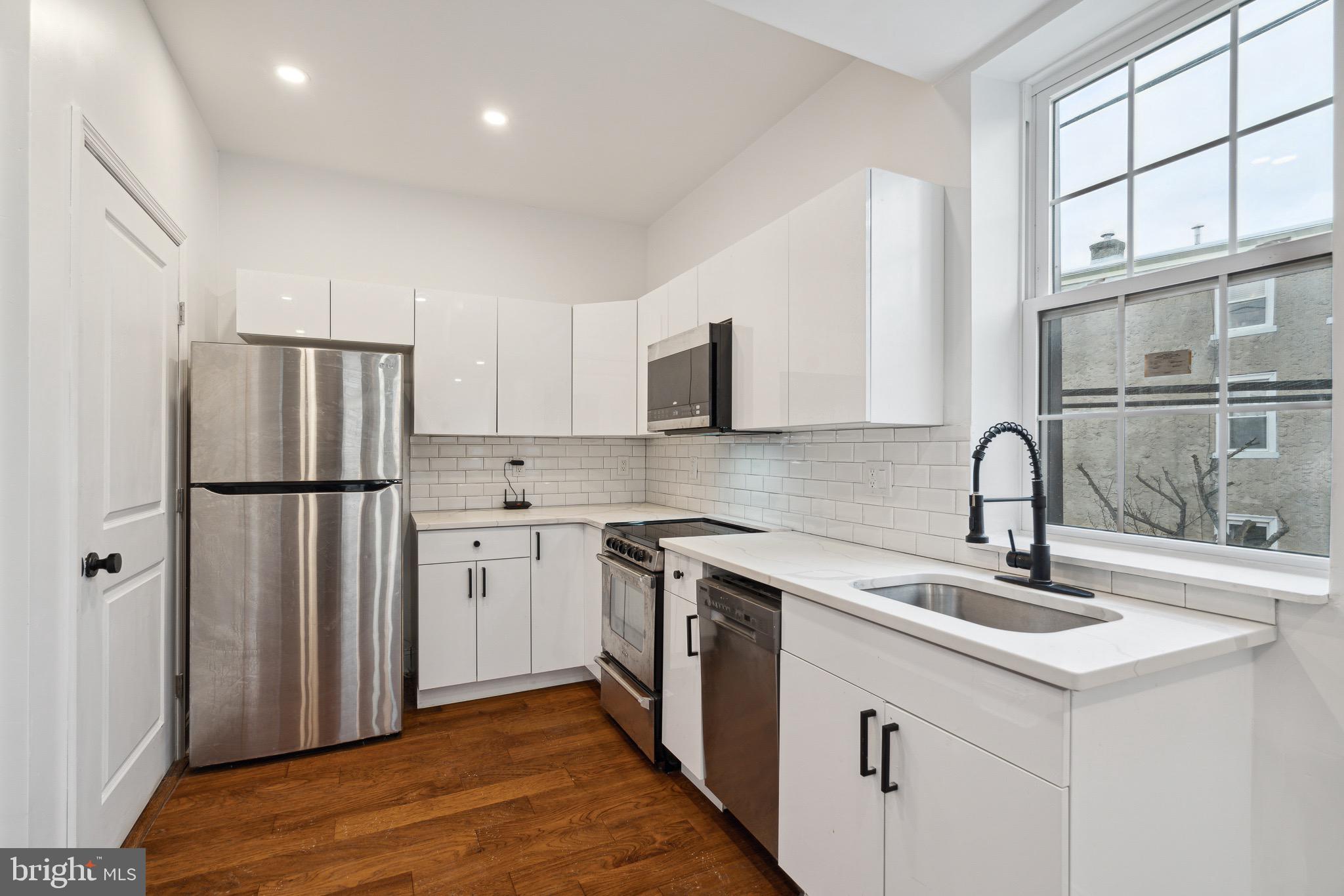 835 Corinthian Ave #1