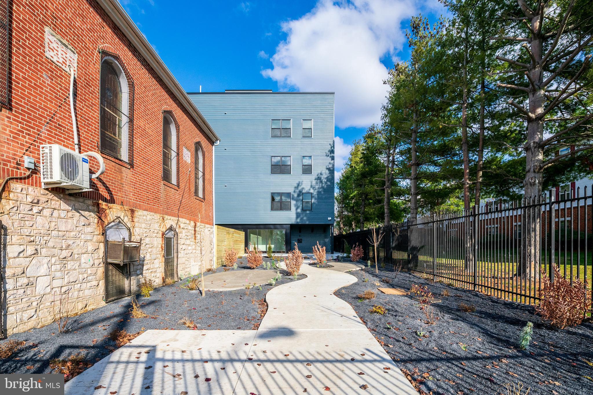 1330 S PATTON ST #UNIT 106