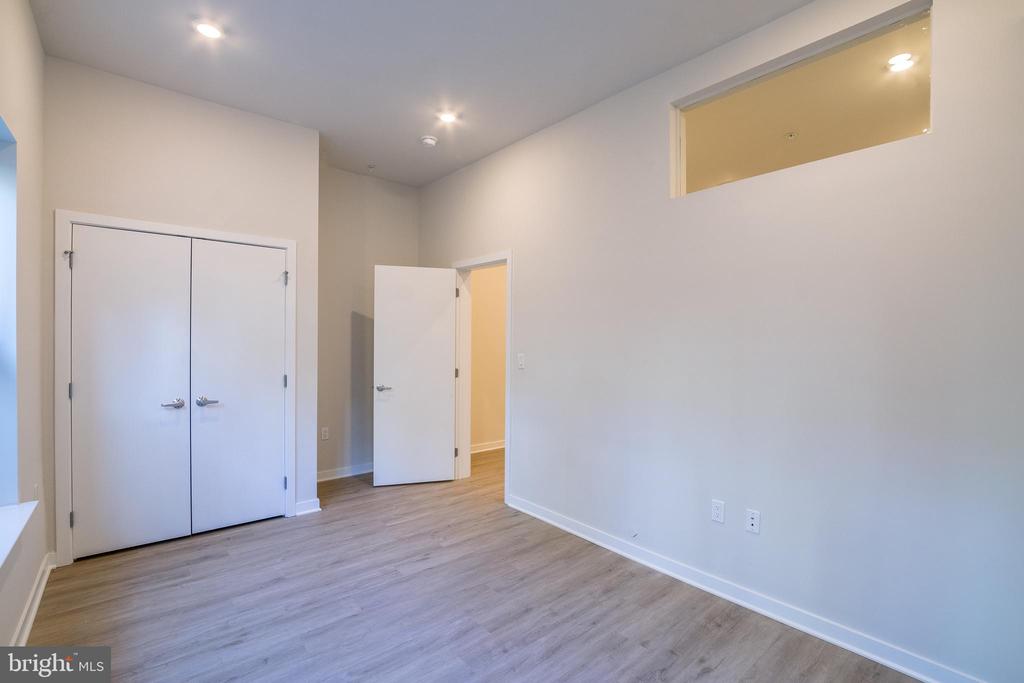 1330 S PATTON ST #UNIT 106