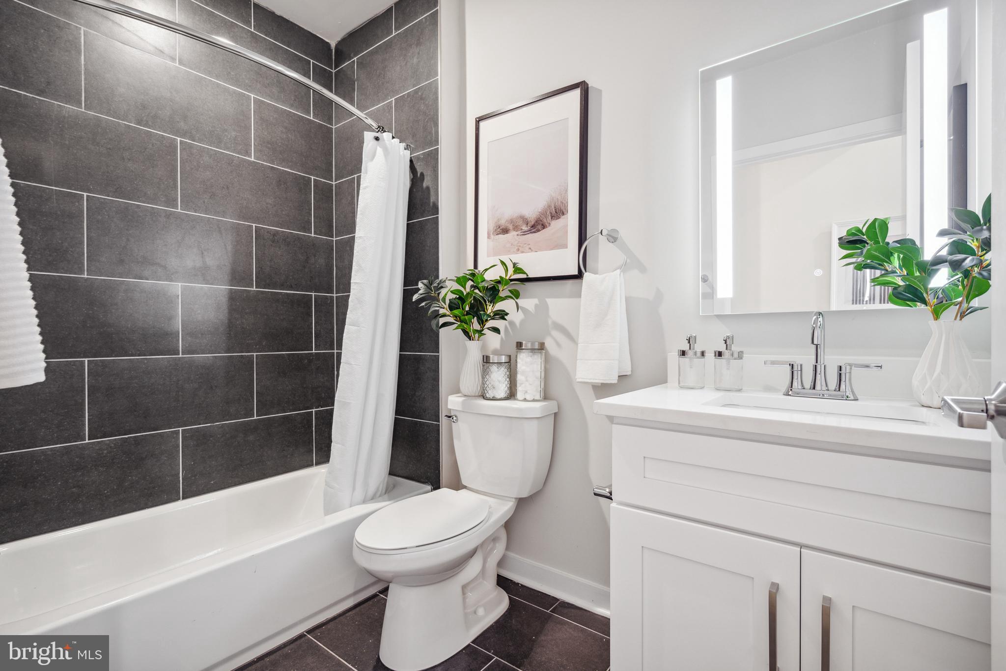 1330 S PATTON ST #UNIT 406