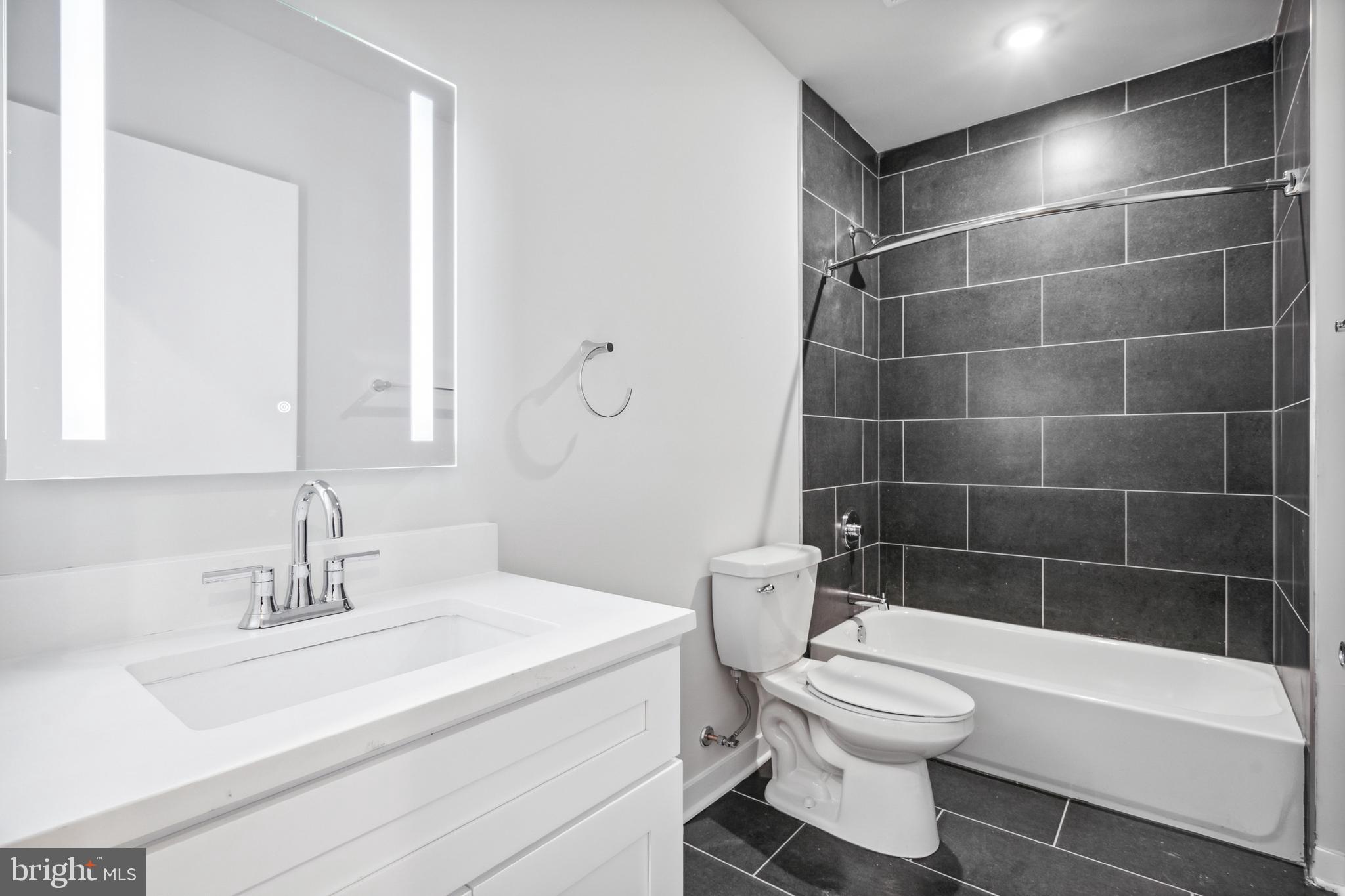 1330 S PATTON ST #UNIT 406