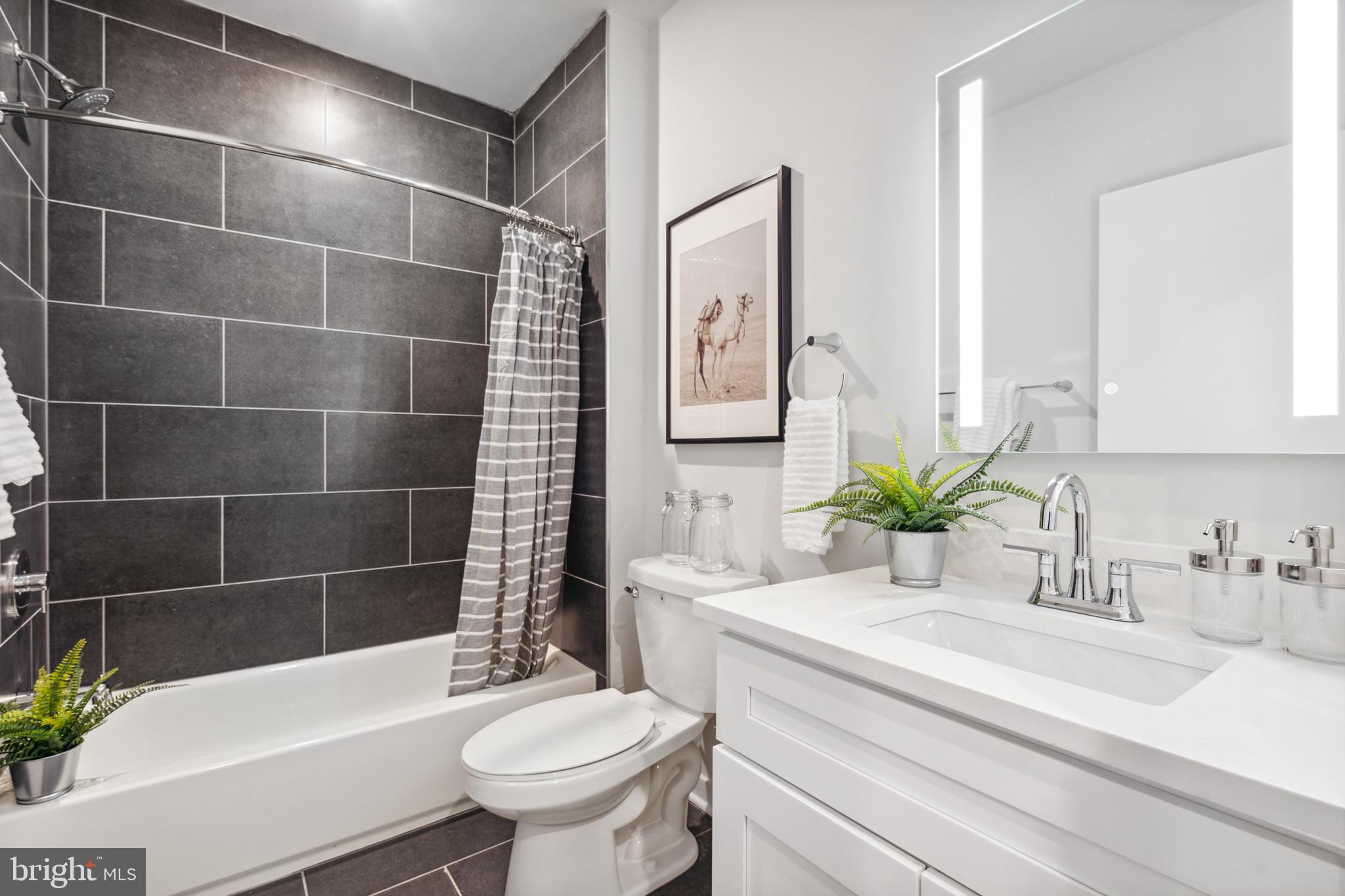 1330 S PATTON ST #UNIT 406