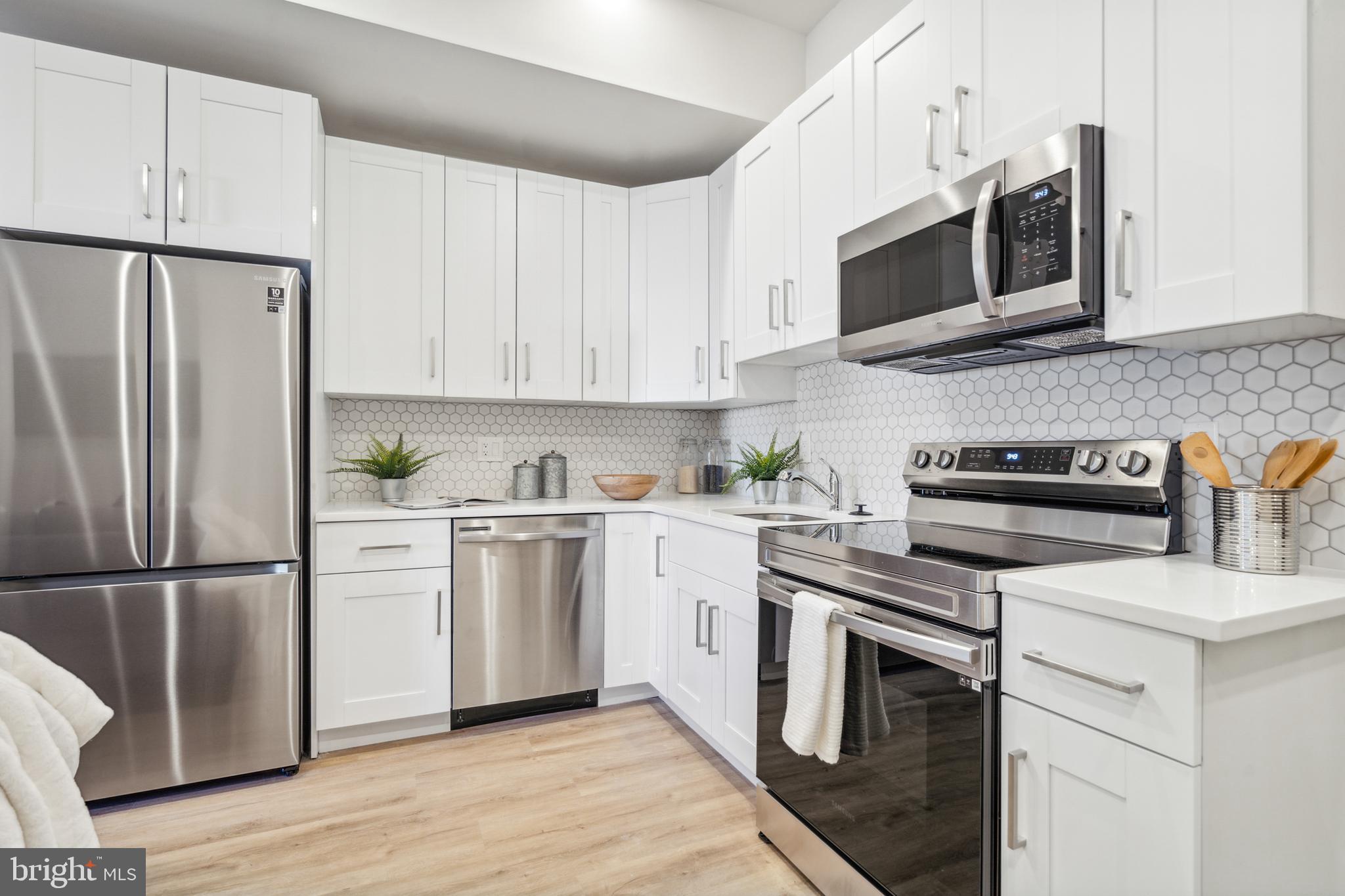 1330 S PATTON ST #UNIT 406