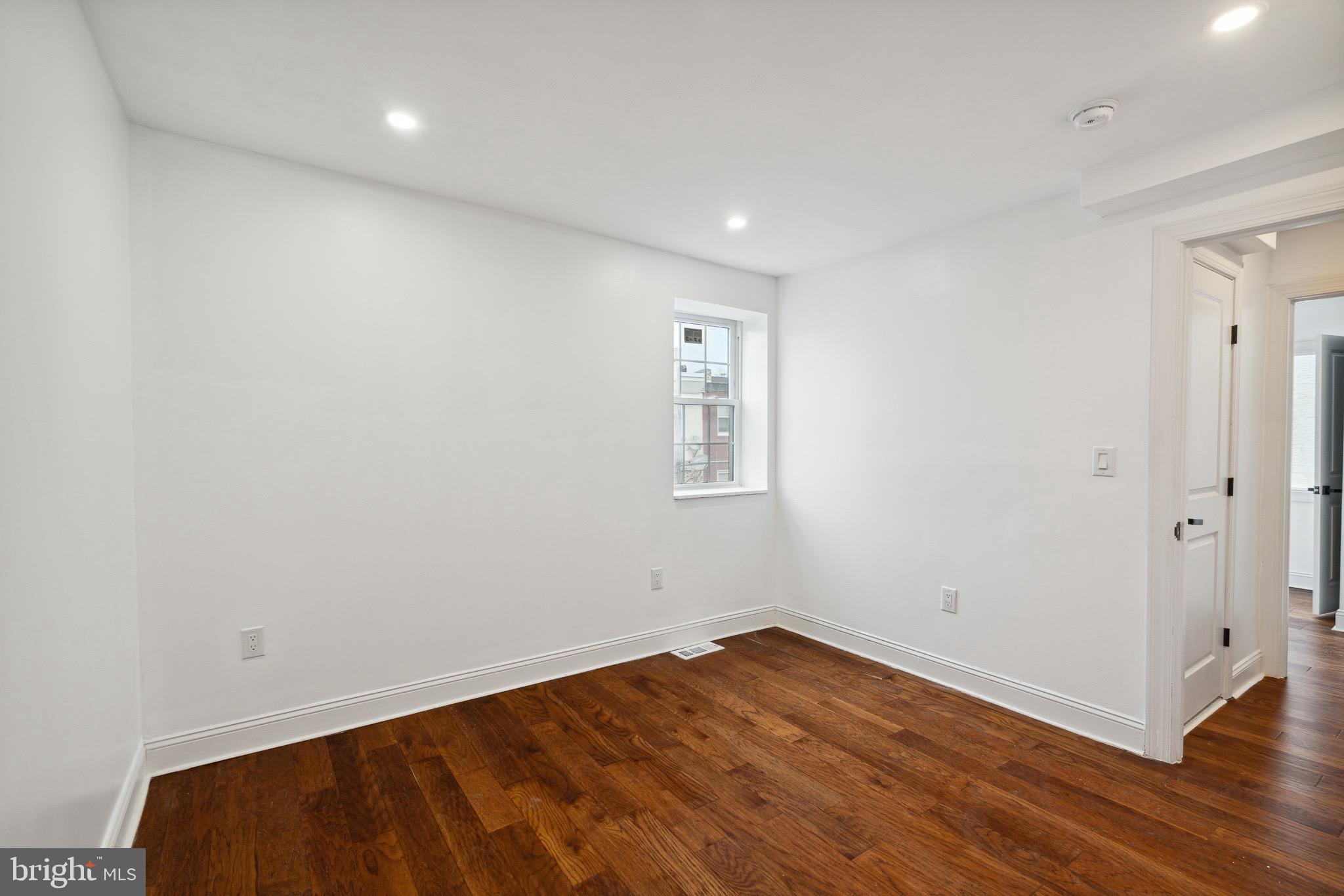 835 Corinthian Ave #4