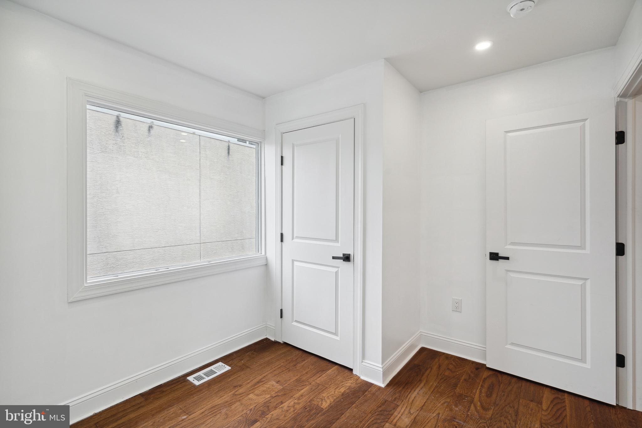 835 Corinthian Ave #4