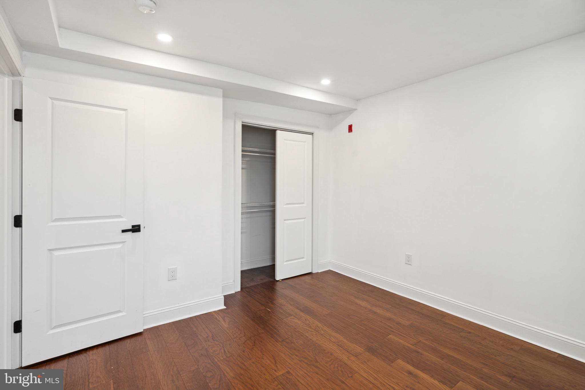 835 Corinthian Ave #4