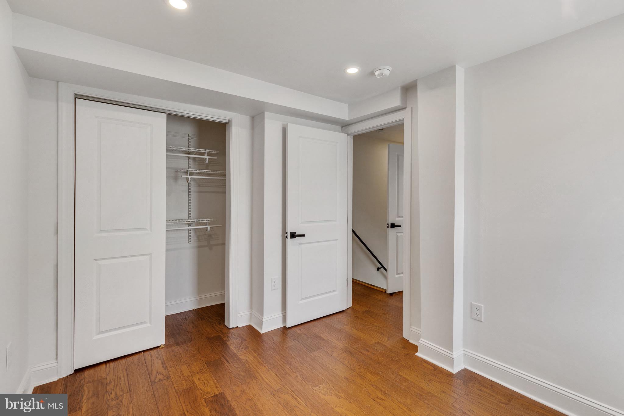 835 CORINTHIAN AVE #3