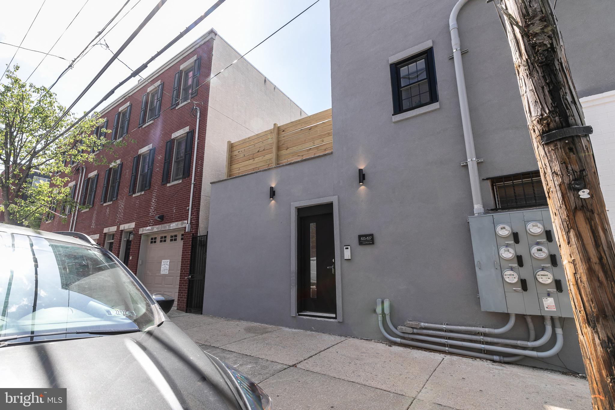 835 CORINTHIAN AVE #3