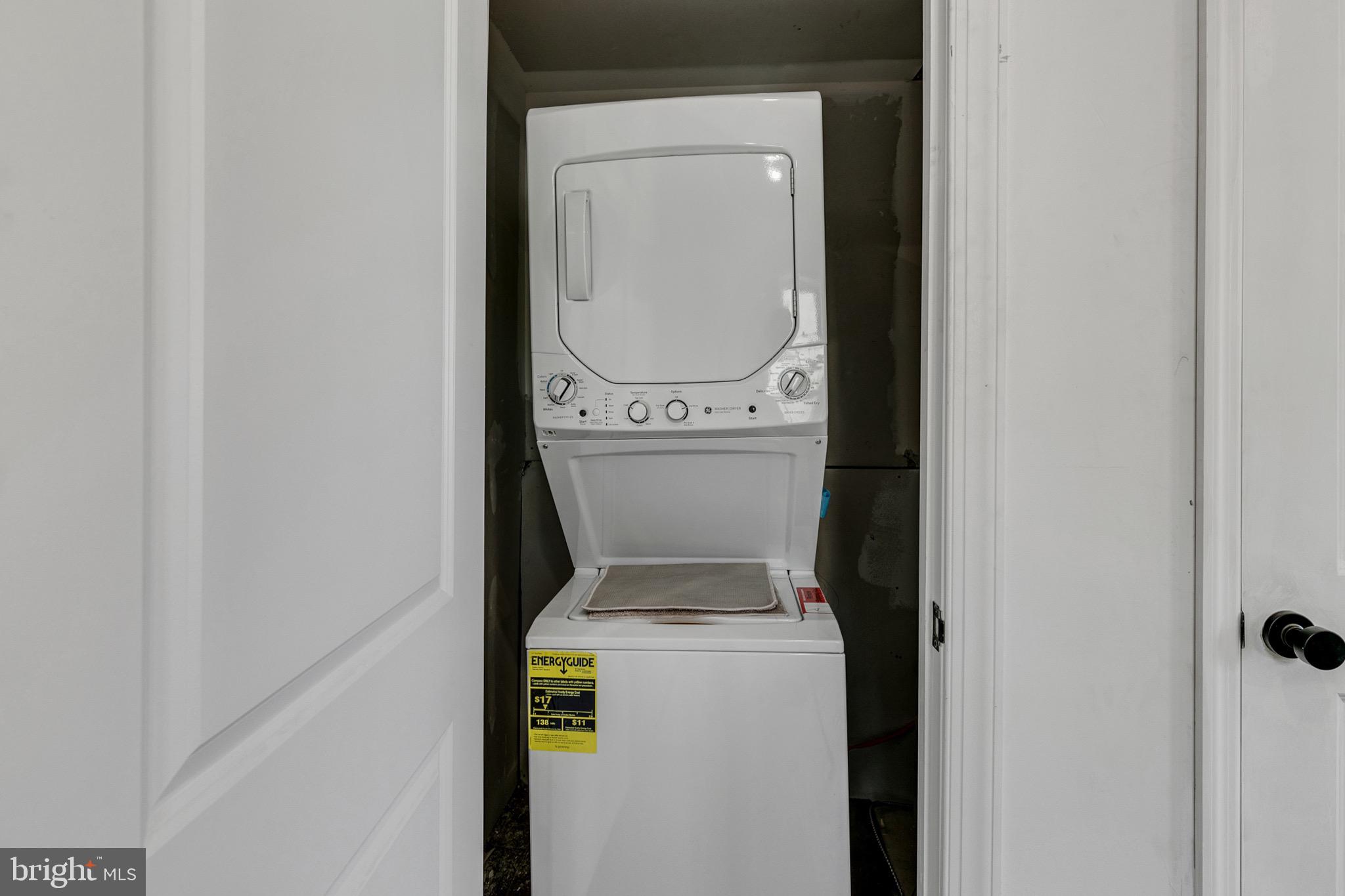 835 CORINTHIAN AVE #3