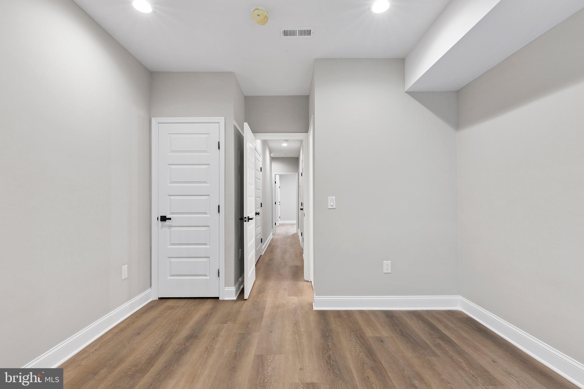 3921 Mount Vernon St #2