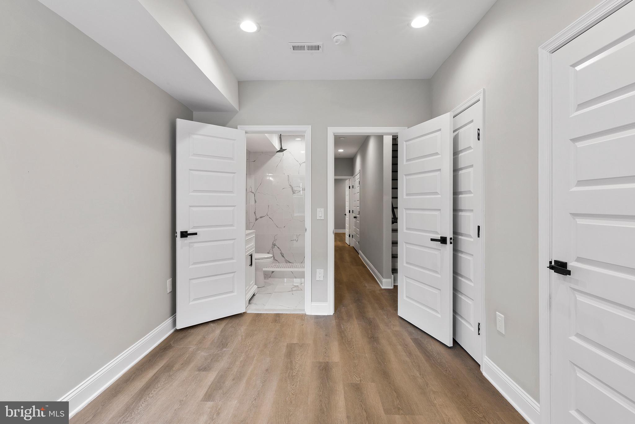 3921 Mount Vernon St #2