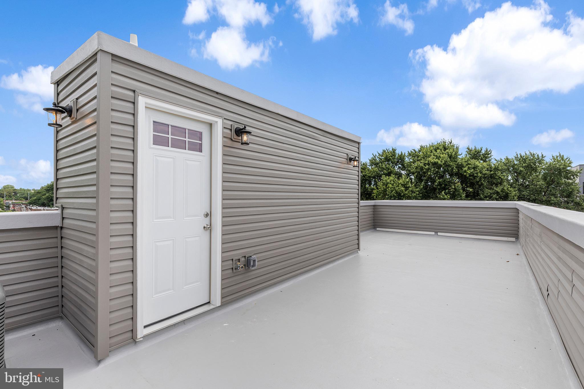 3921 Mount Vernon St #2