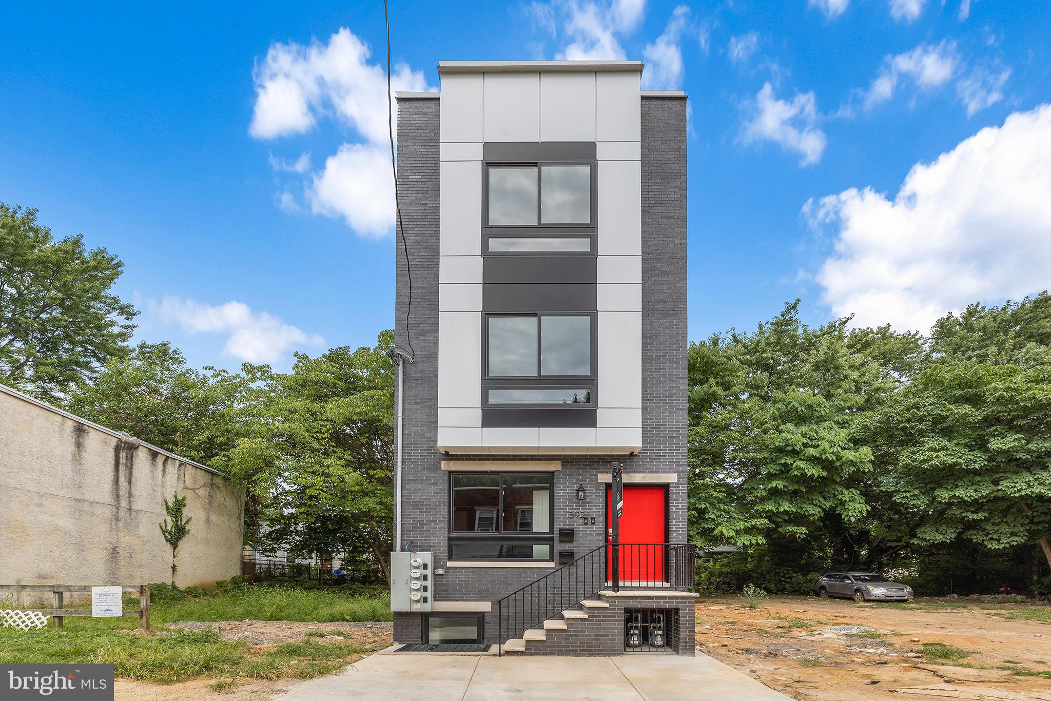 3921 Mount Vernon St #2