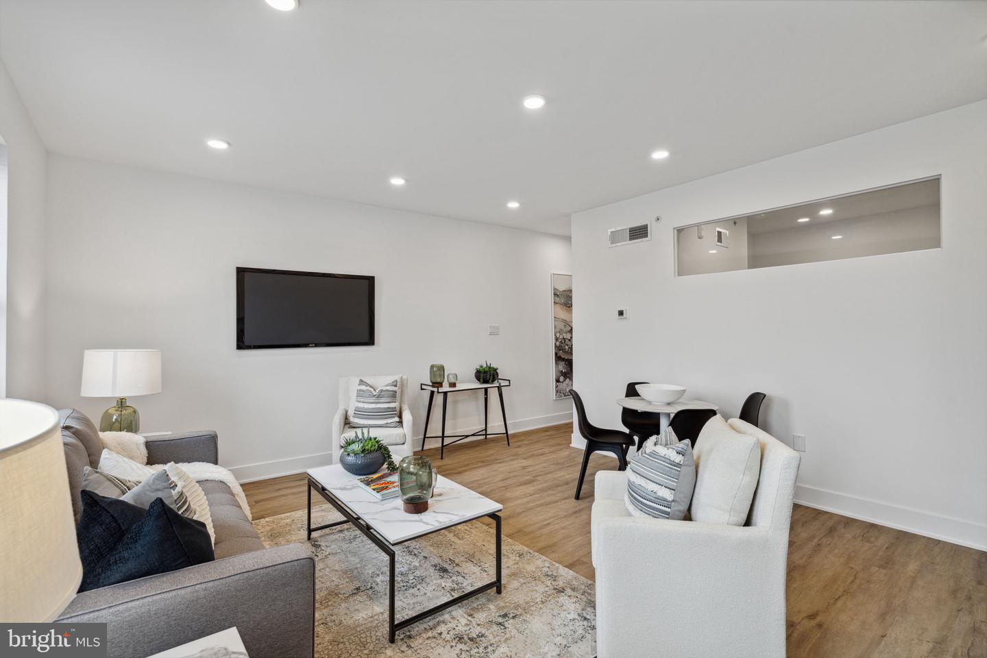 1201 W GIRARD AVE #ONE BEDROOM