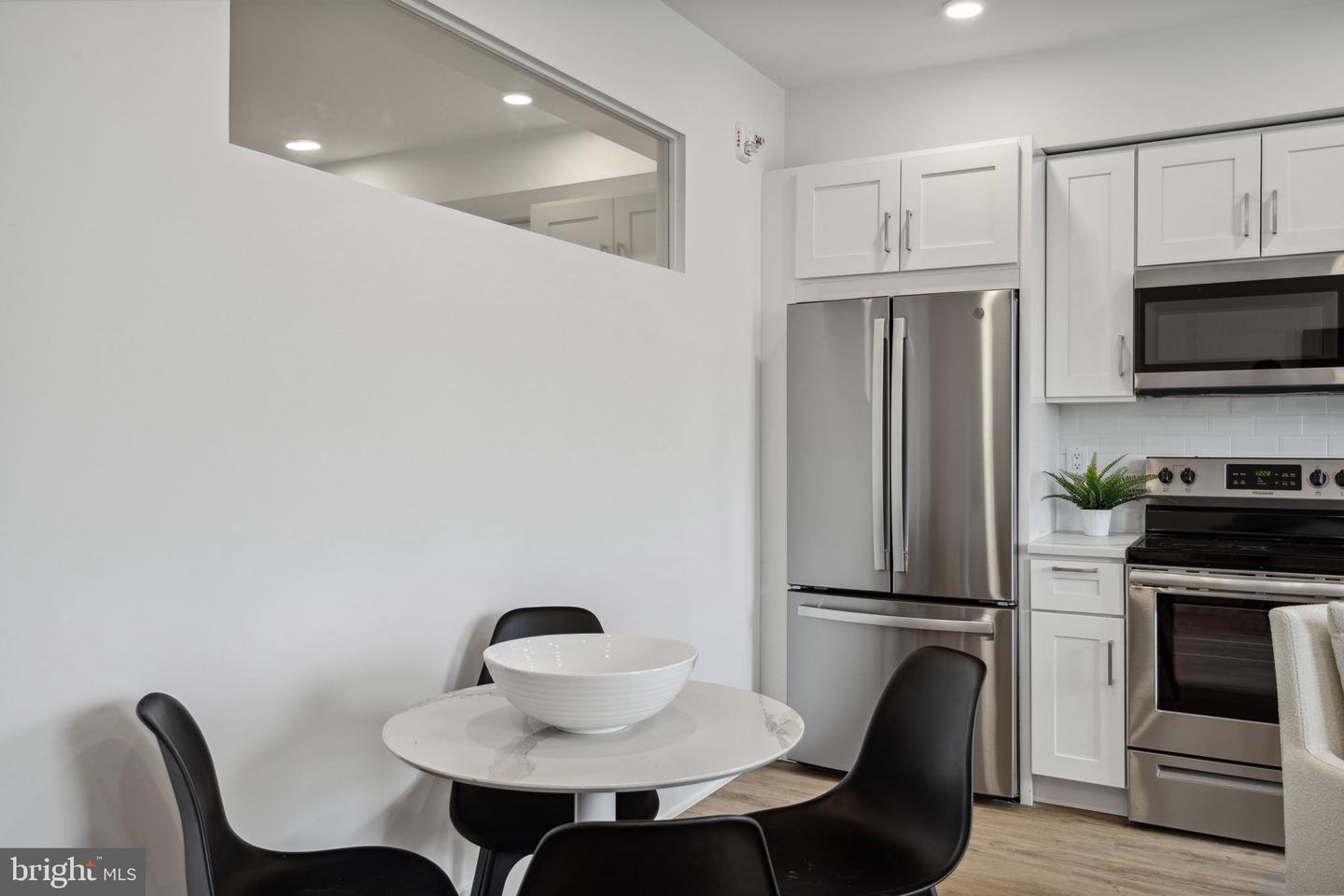 1201 W GIRARD AVE #ONE BEDROOM