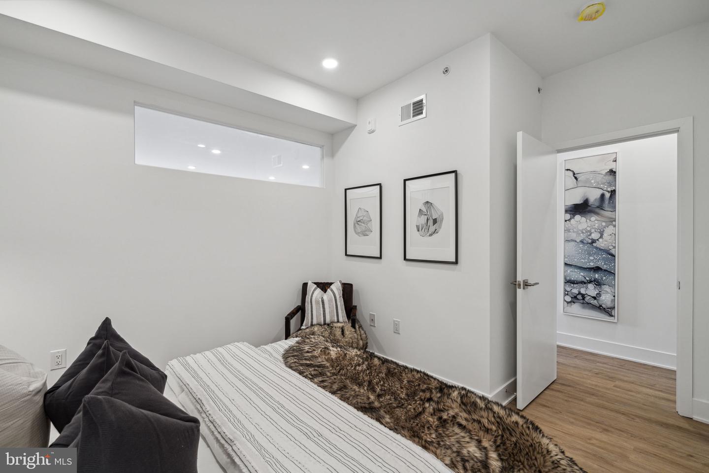 1201 W GIRARD AVE #ONE BEDROOM