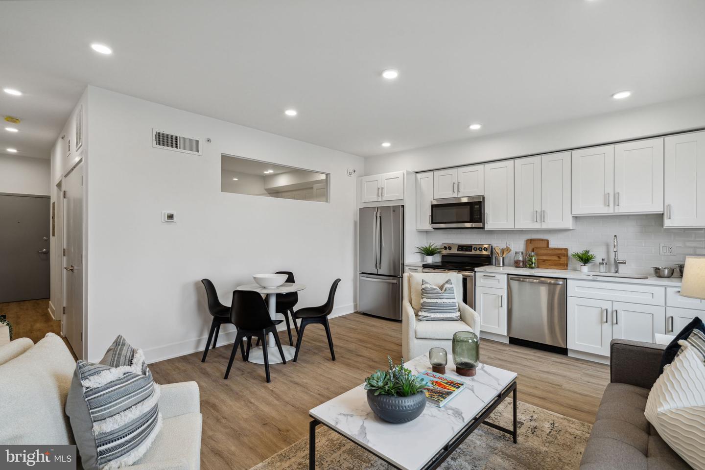 1201 W GIRARD AVE #ONE BEDROOM