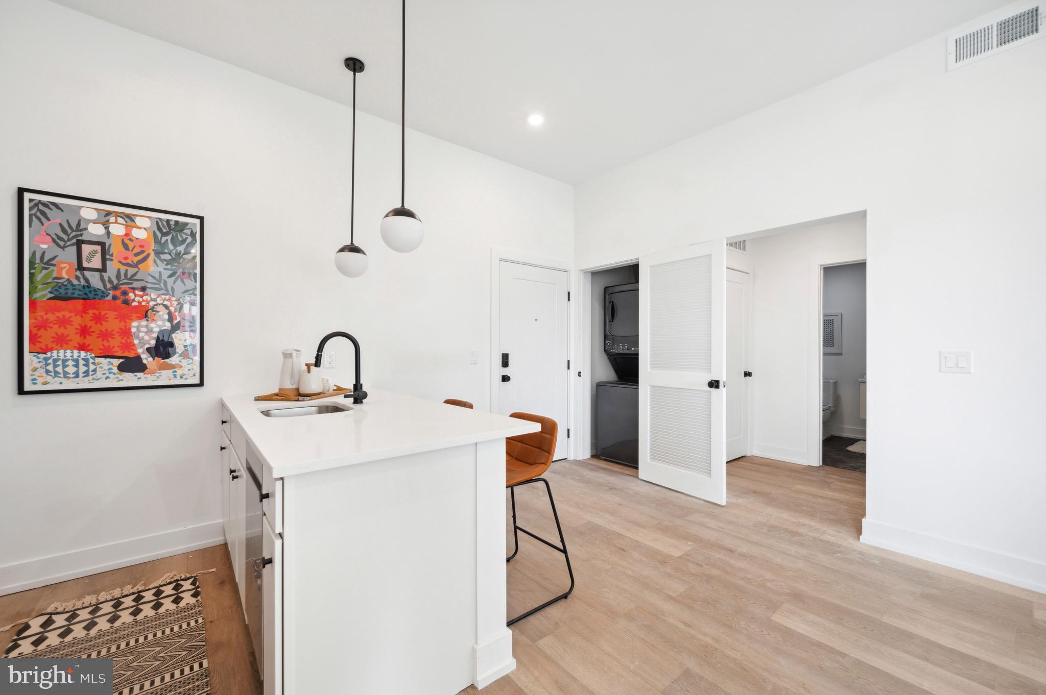 3037 RICHMOND ST #108