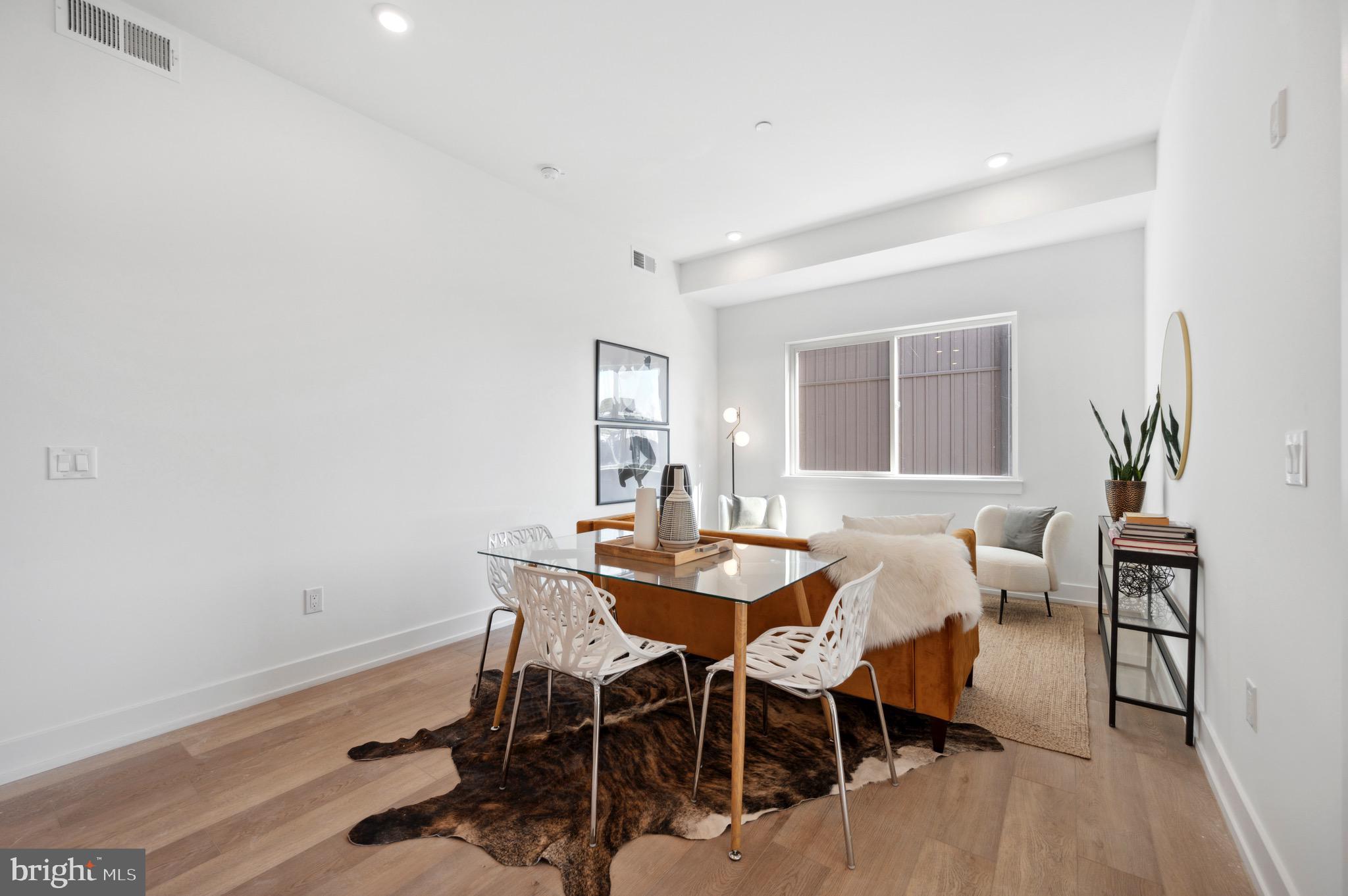 3037 RICHMOND ST #108