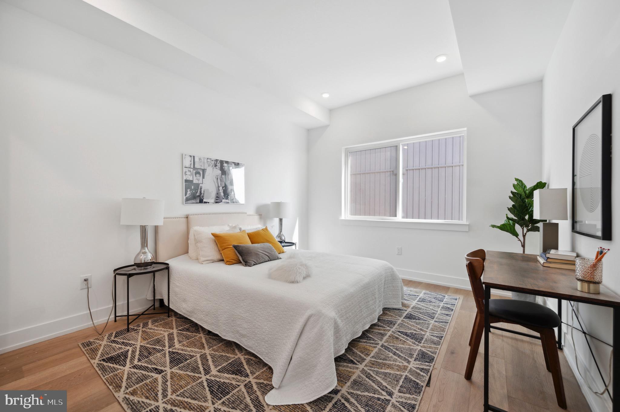 3037 RICHMOND ST #108