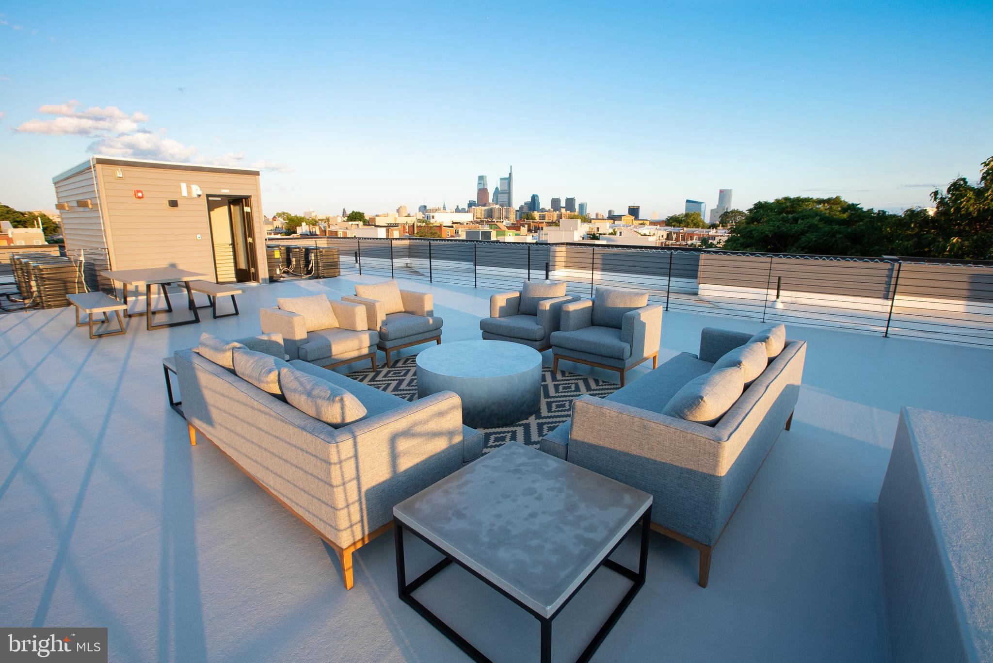 2940 W THOMPSON ST #UNIT 403