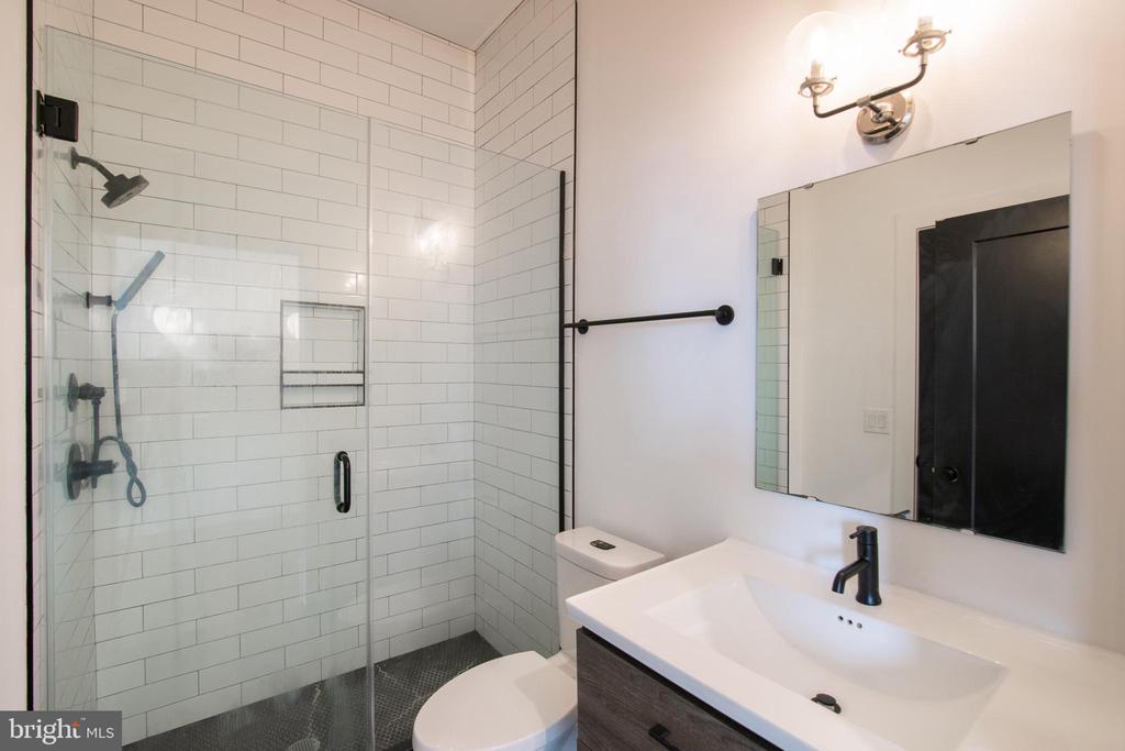 2940 W THOMPSON ST #UNIT 403