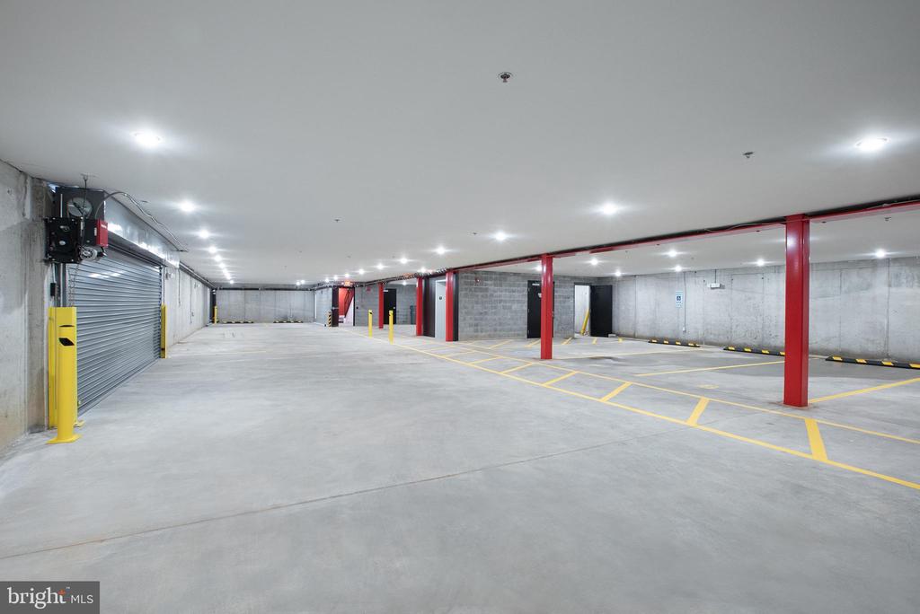 2940 W THOMPSON ST #UNIT 403