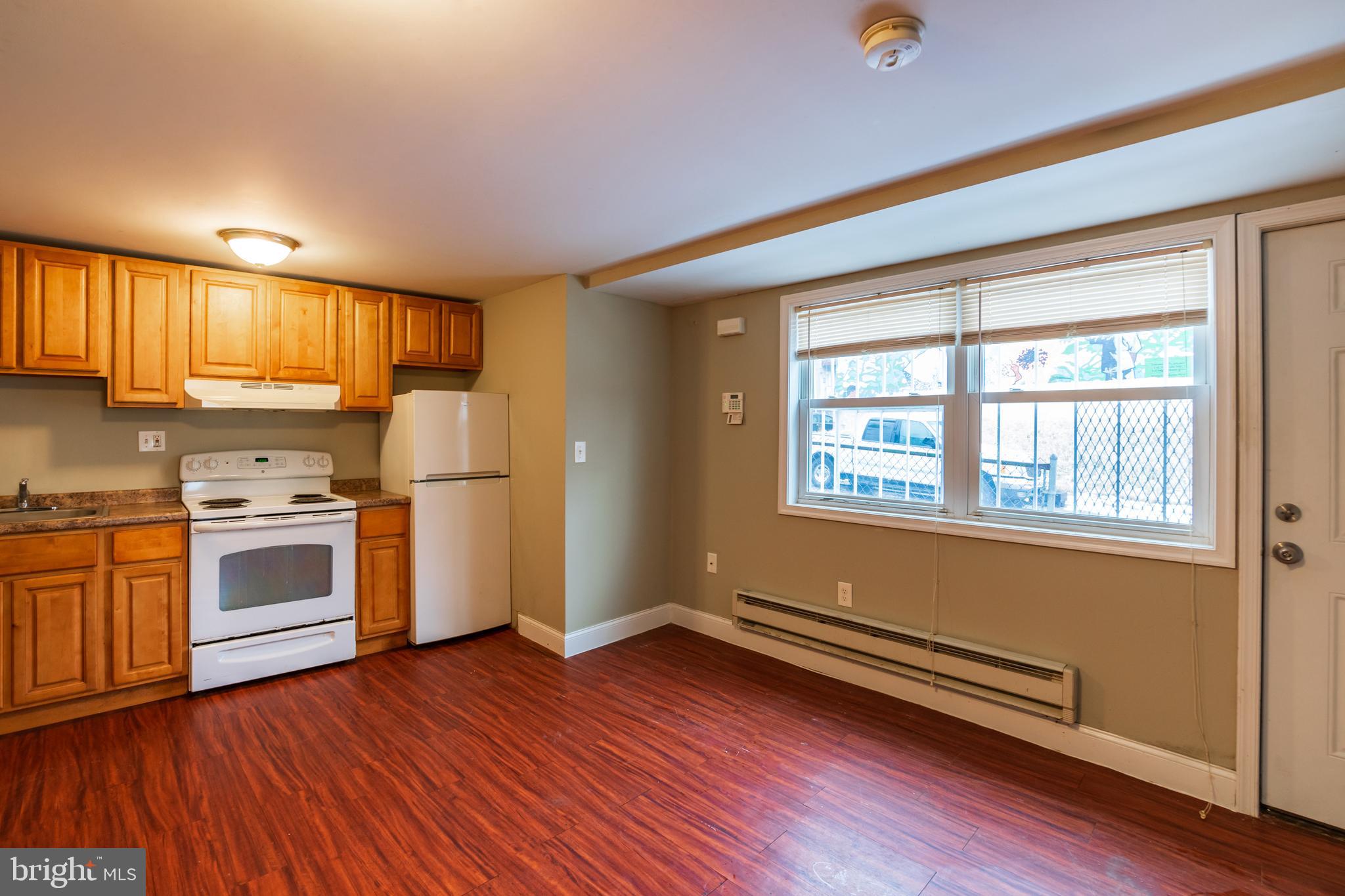 5774 N 20TH ST #LOWER UNIT