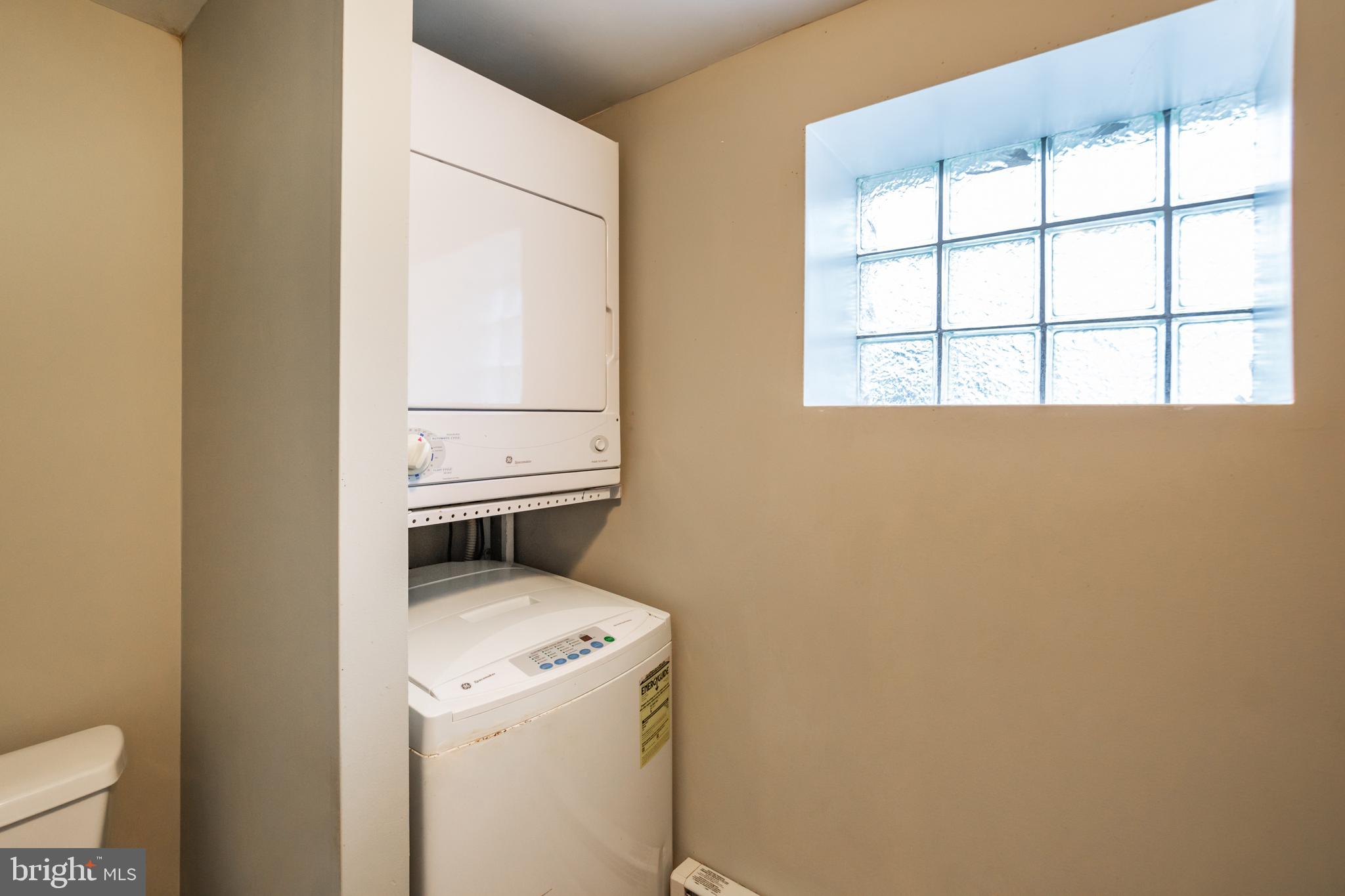 5774 N 20TH ST #LOWER UNIT