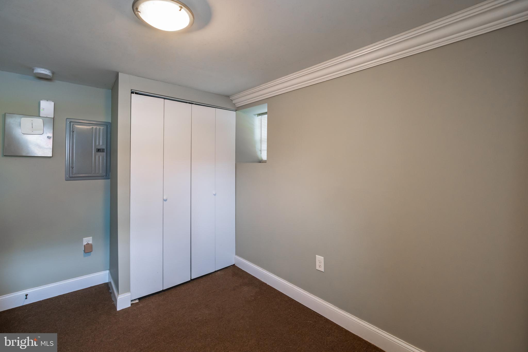 5774 N 20TH ST #LOWER UNIT