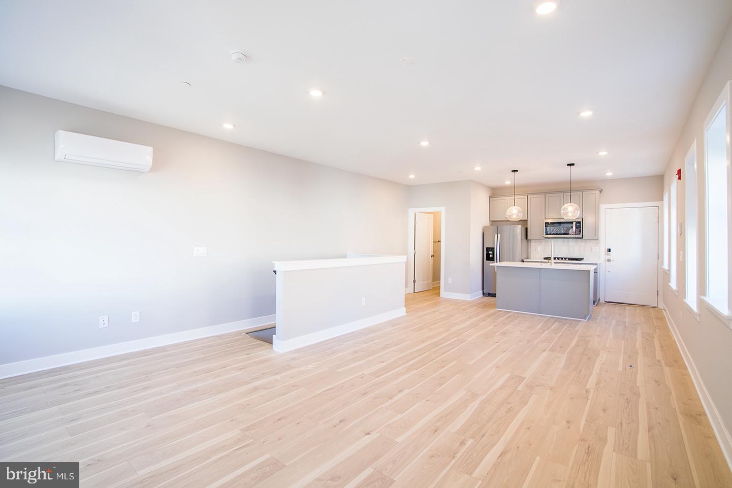 129 S 49TH ST #UNIT 1R