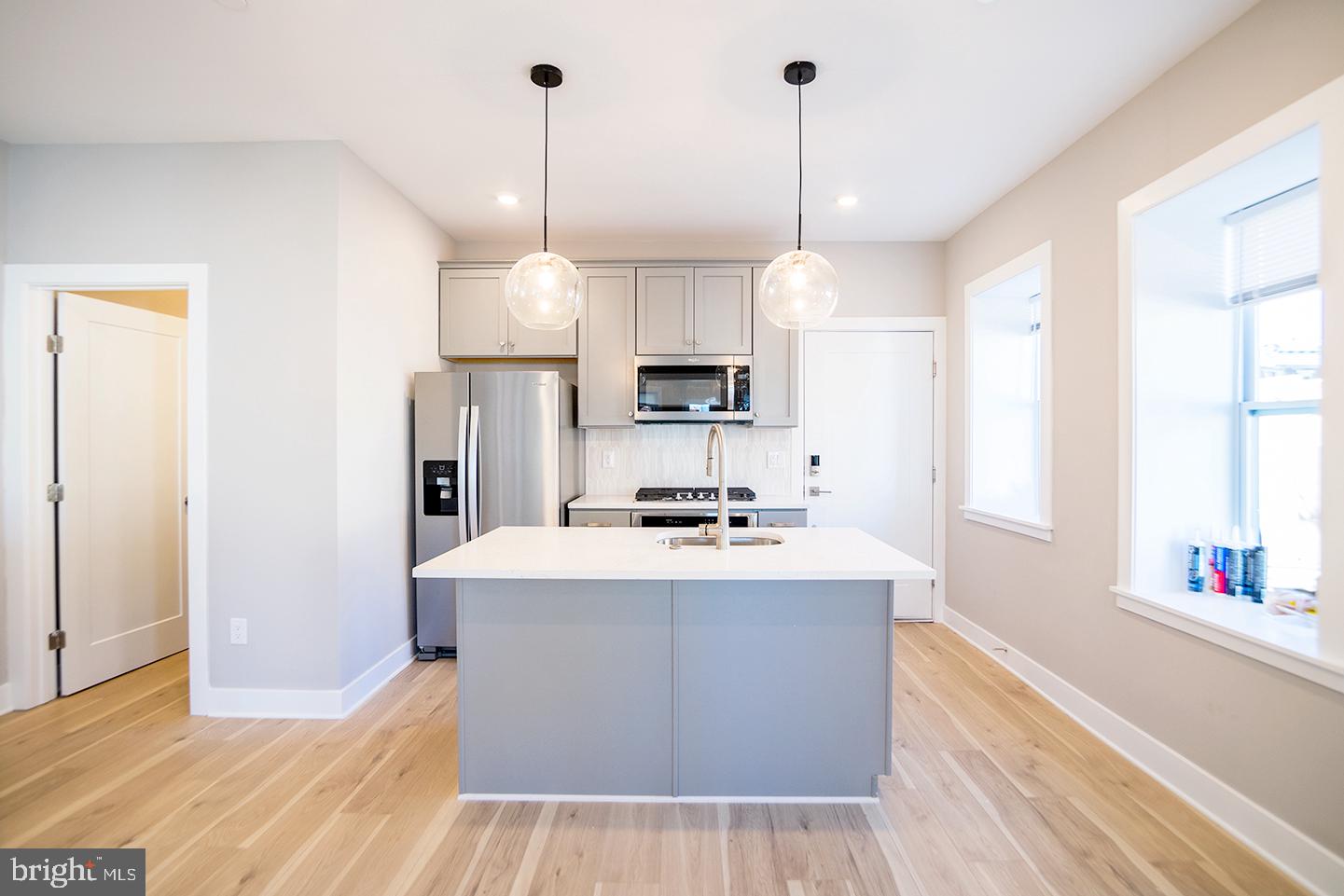 129 S 49TH ST #UNIT 1R