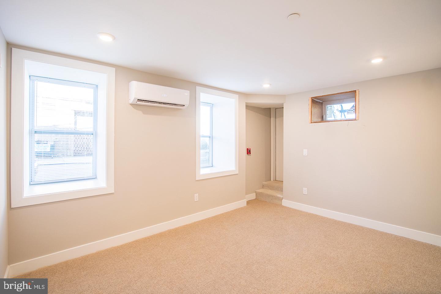 129 S 49TH ST #UNIT 1R