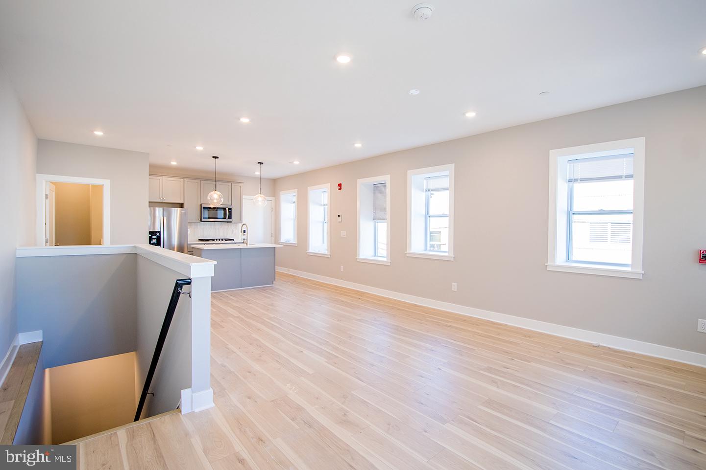 129 S 49TH ST #UNIT 1R