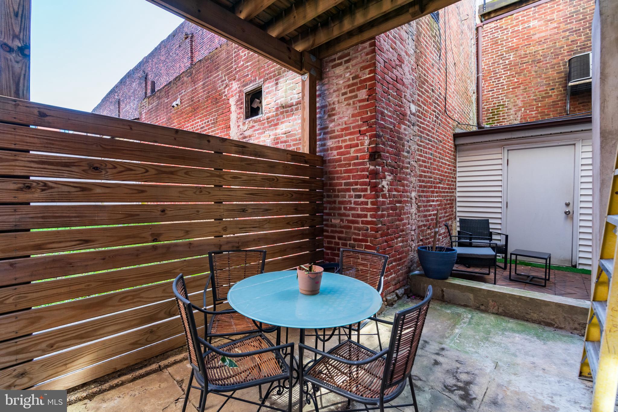 927 N 2nd St #1st Fl