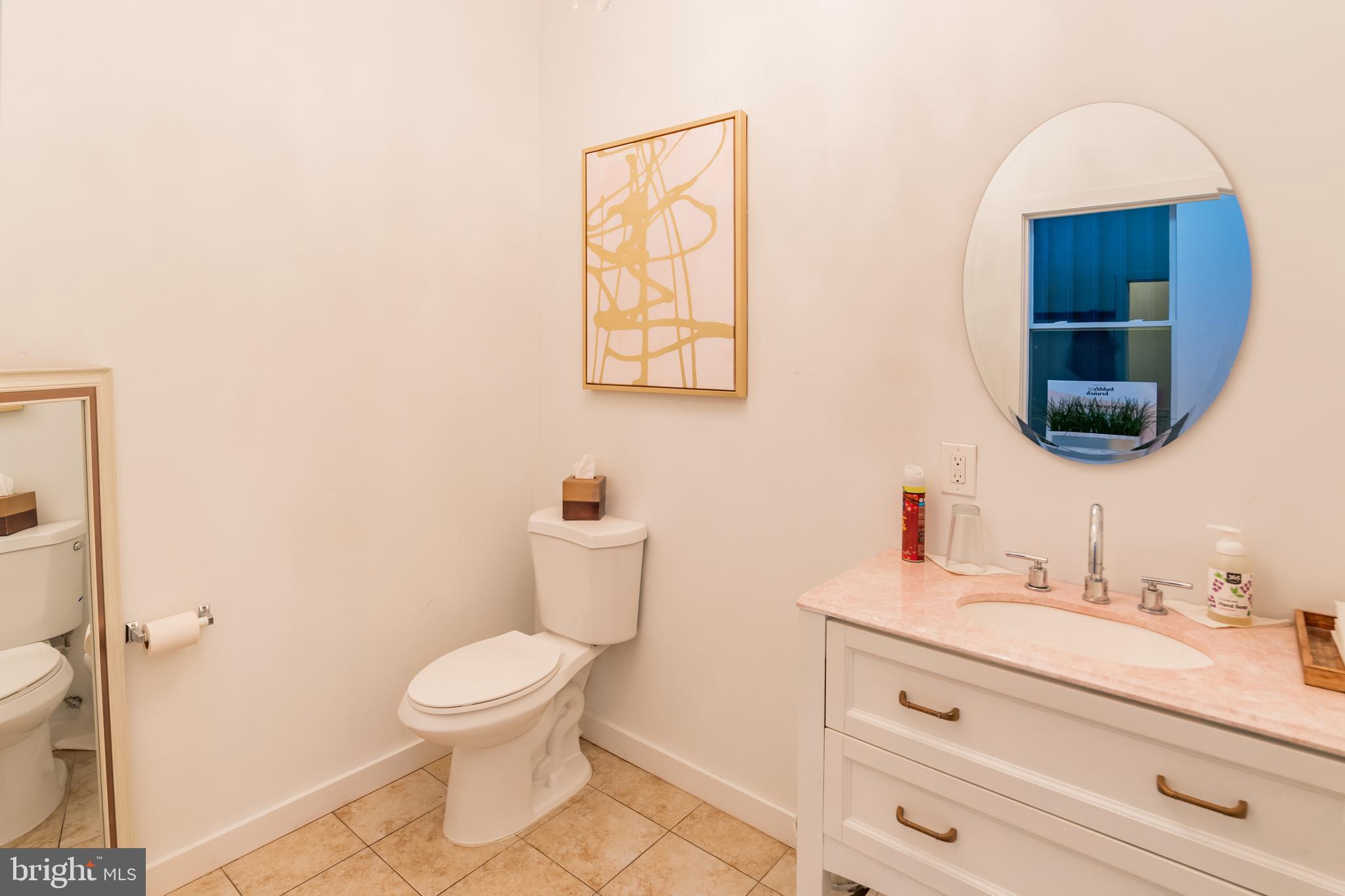 927 N 2nd St #1st Fl