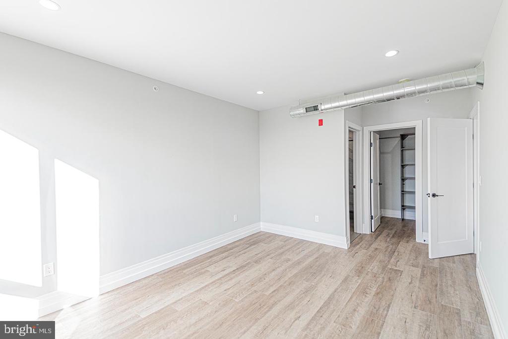 526 BROWN ST #UNIT 505