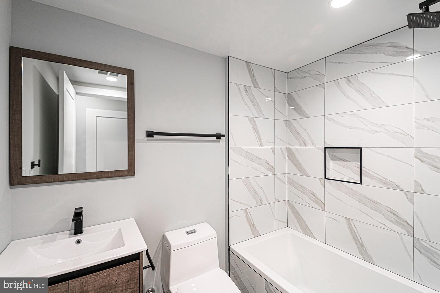 526 BROWN ST #UNIT 505