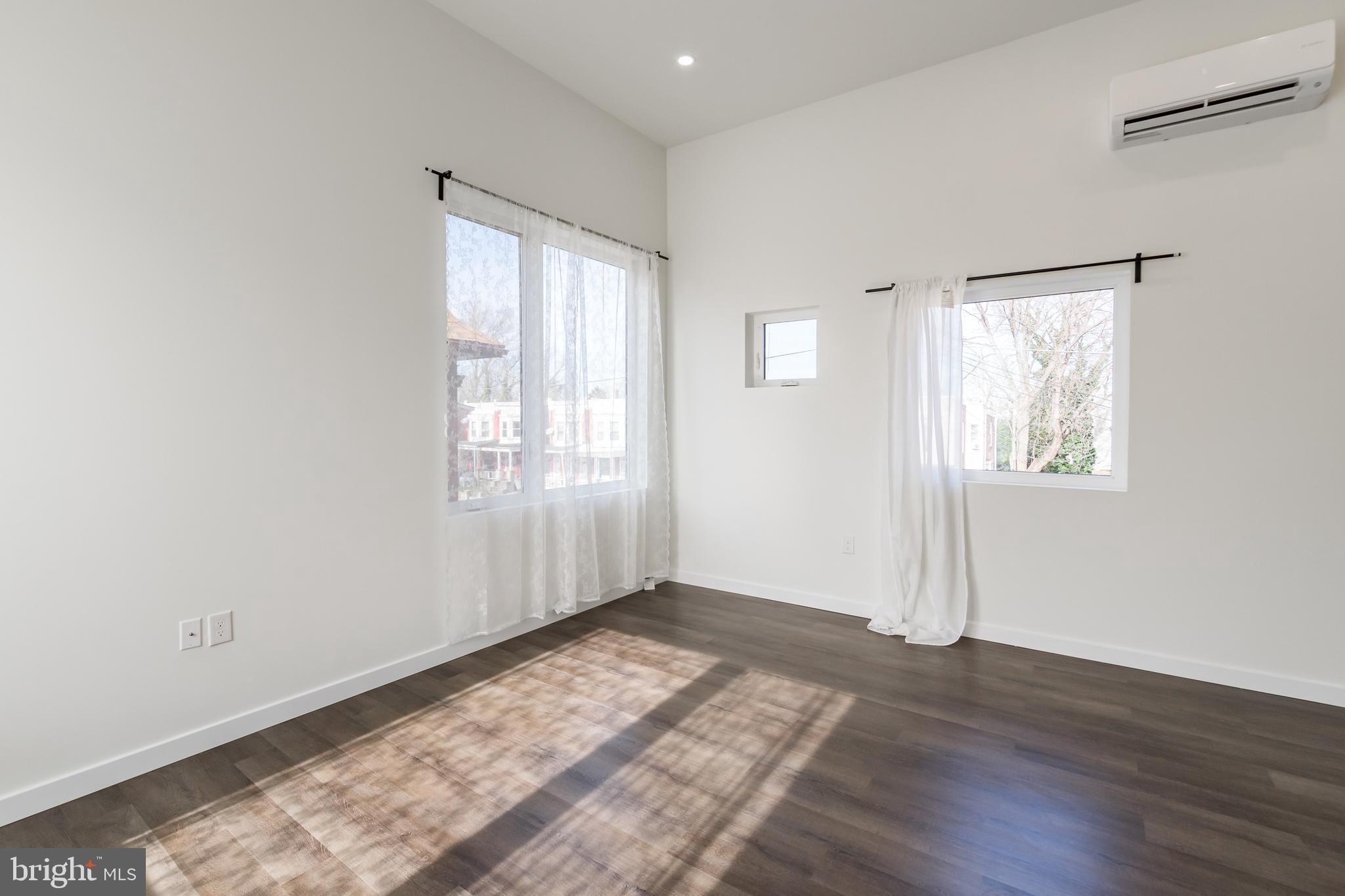 5303 CHESTER AVE #UNIT 203