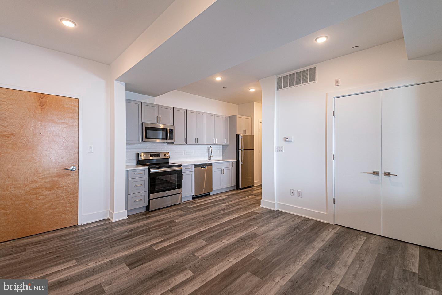 1245 RIDGE AVE #UNIT 105