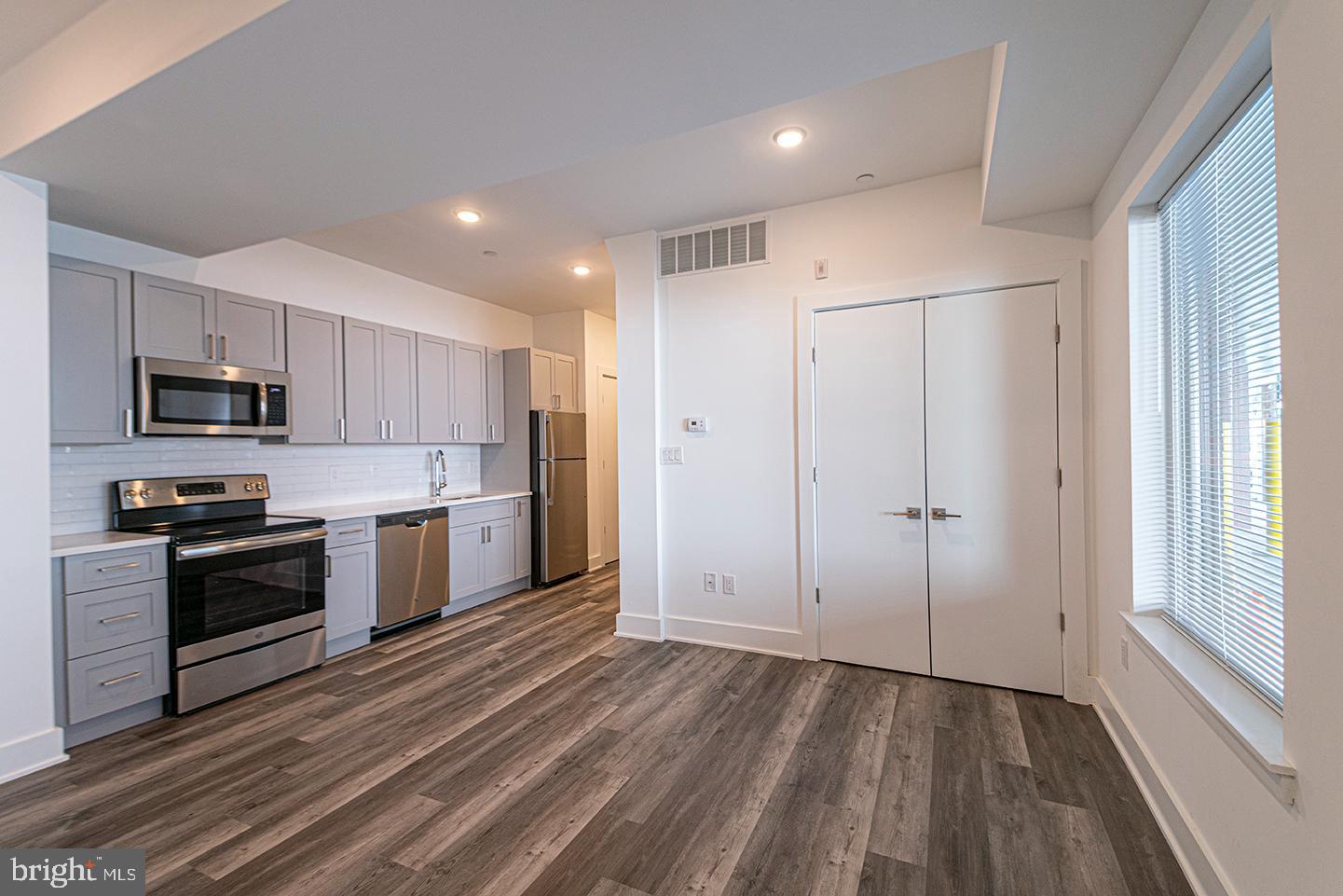 1245 RIDGE AVE #UNIT 105