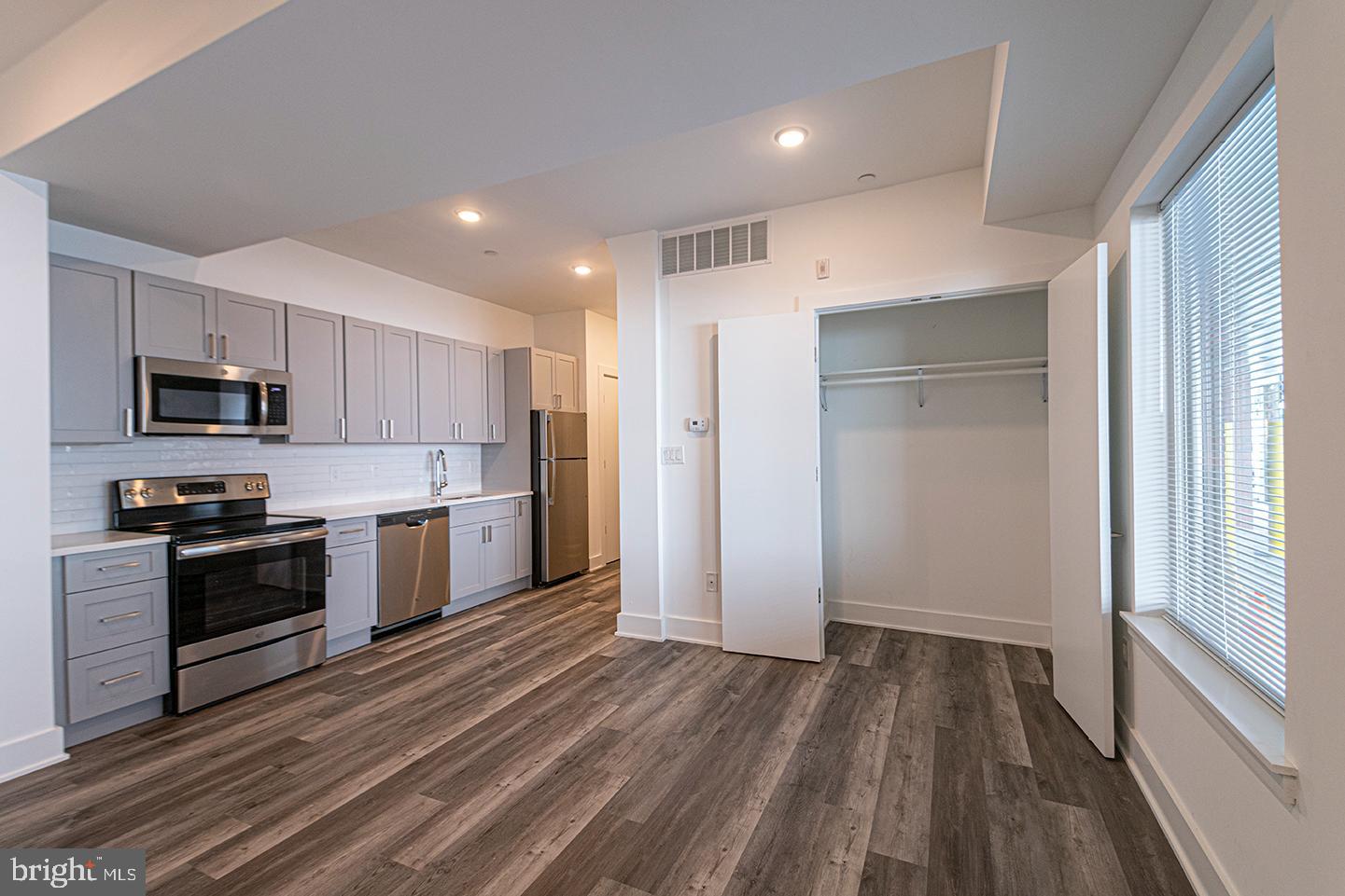 1245 RIDGE AVE #UNIT 105