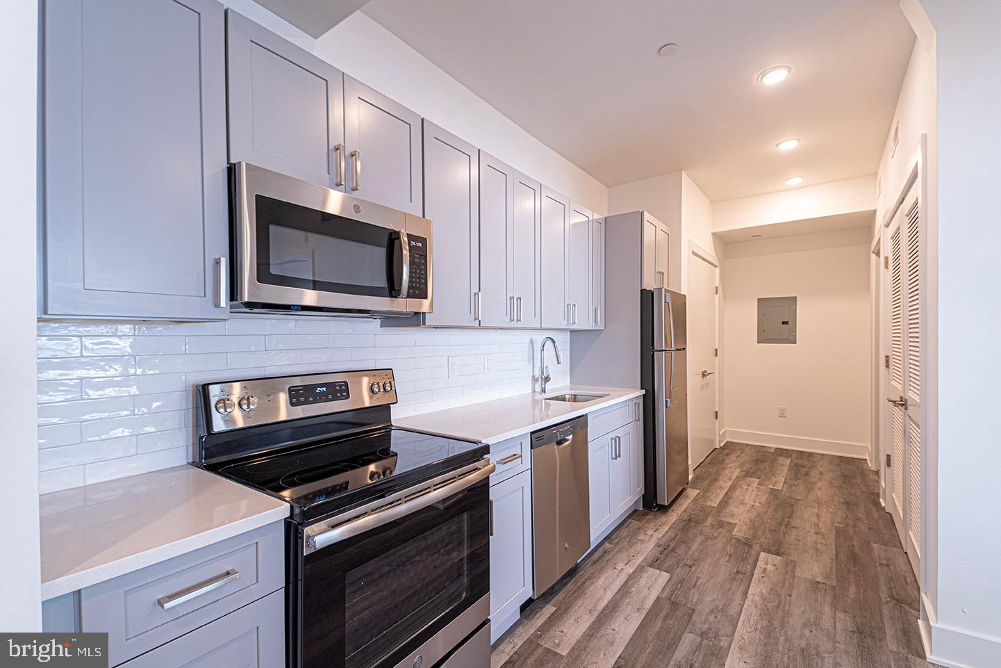 1245 RIDGE AVE #UNIT 105