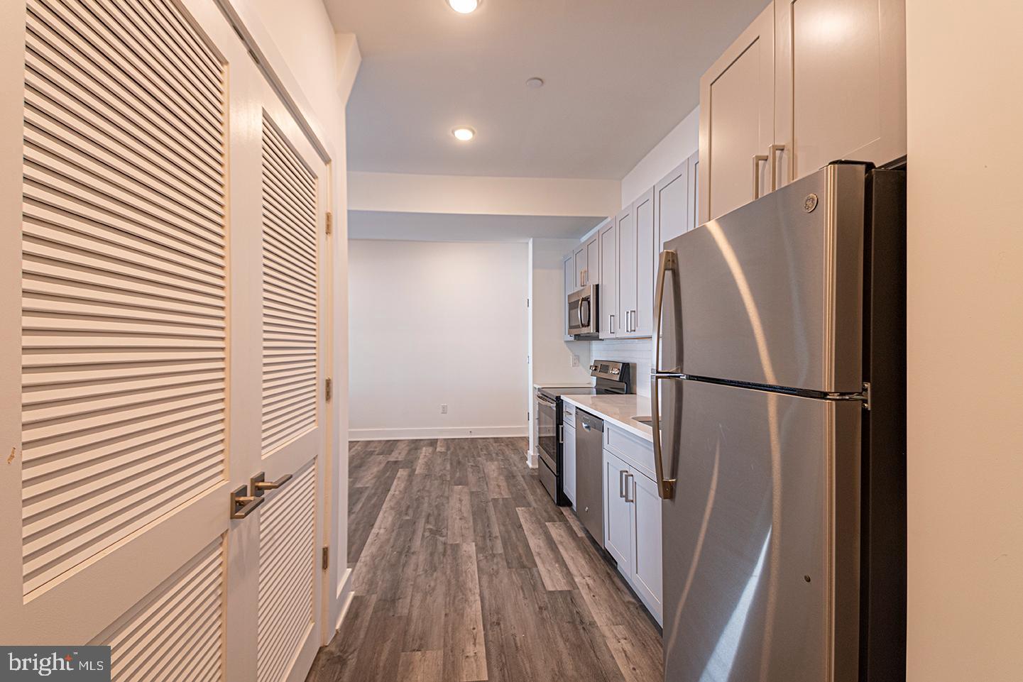 1245 RIDGE AVE #UNIT 105