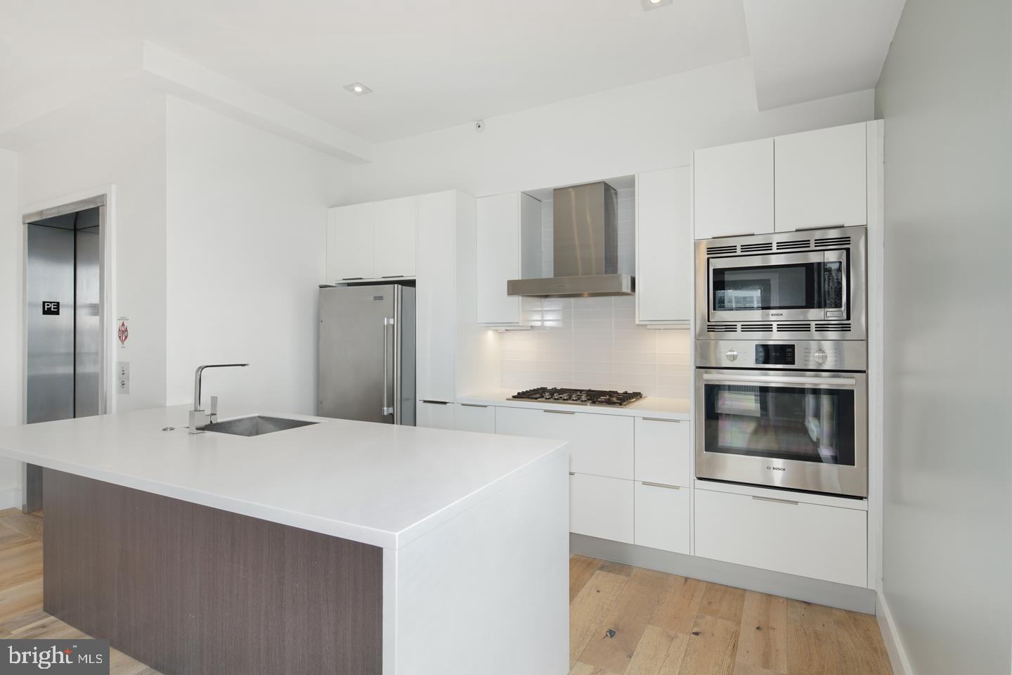 240 N 2ND ST #UNIT 6E