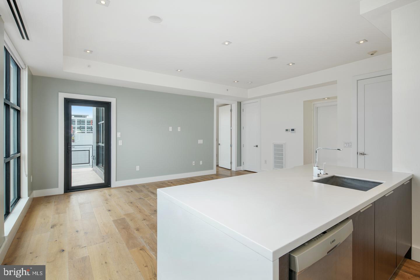 240 N 2ND ST #UNIT 6E