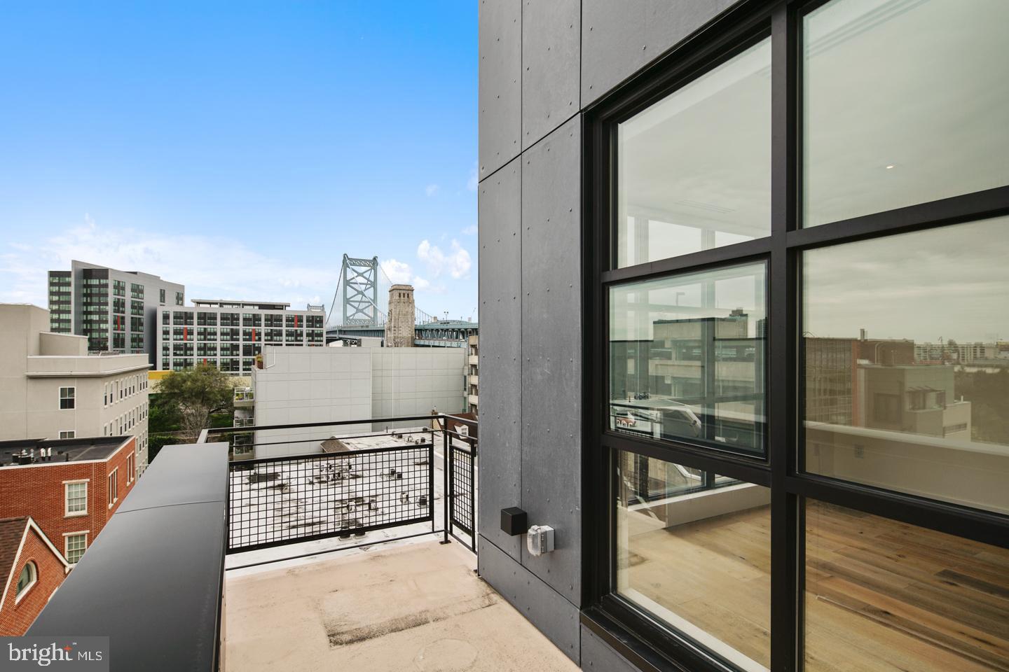 240 N 2ND ST #UNIT 6E