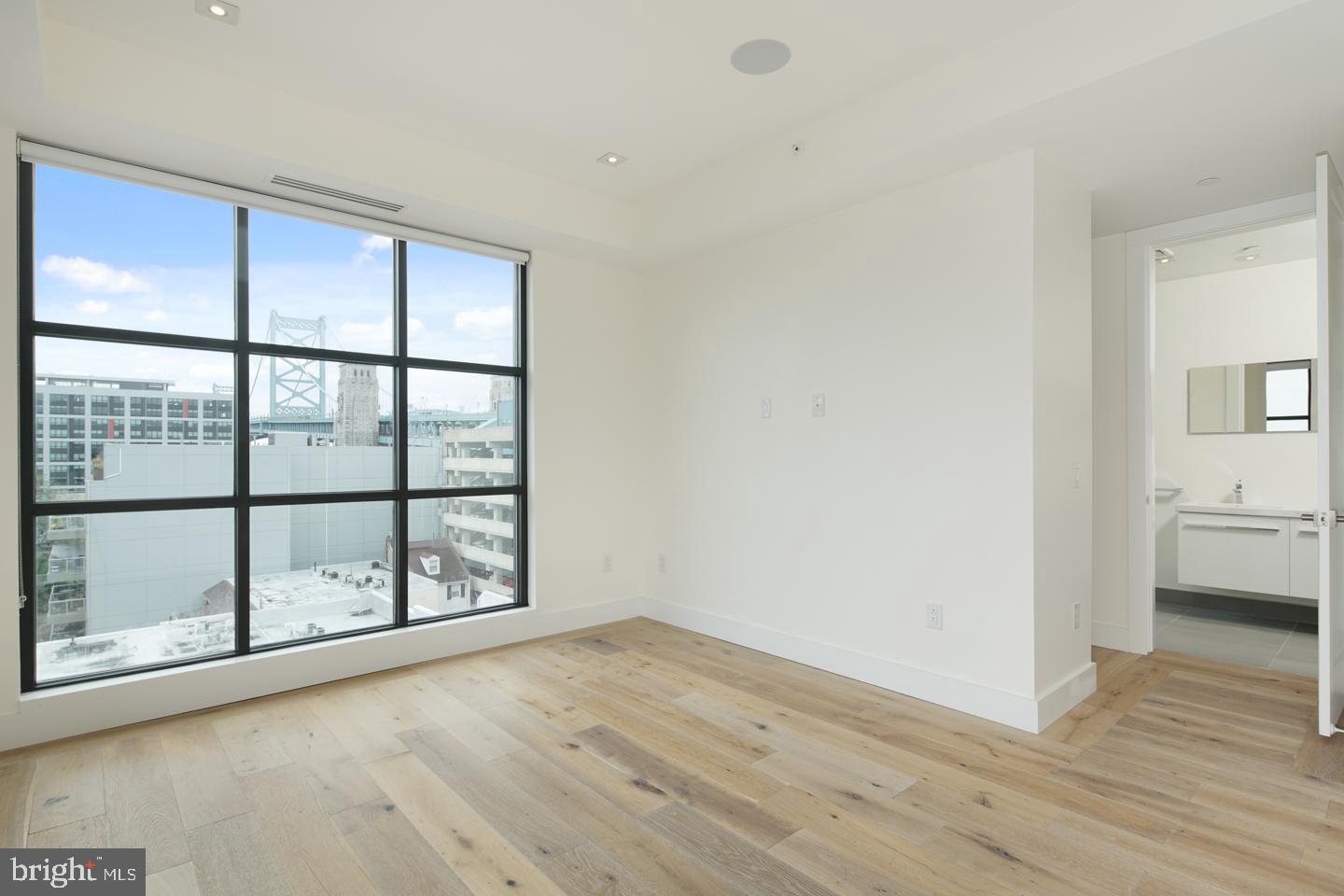 240 N 2ND ST #UNIT 6E