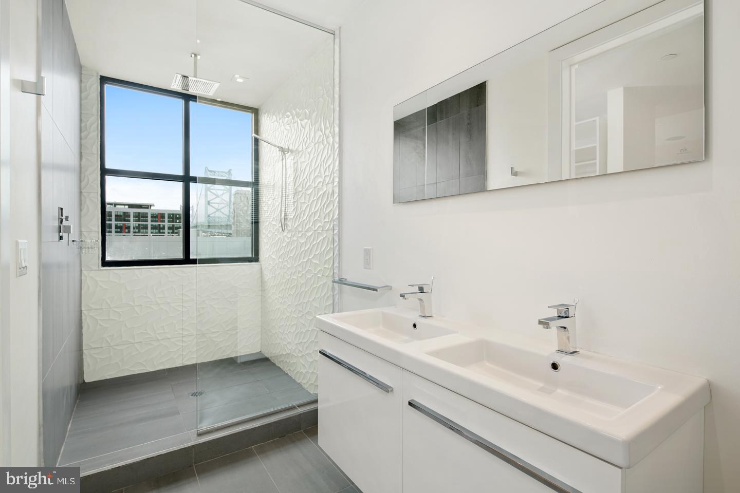 240 N 2ND ST #UNIT 6E