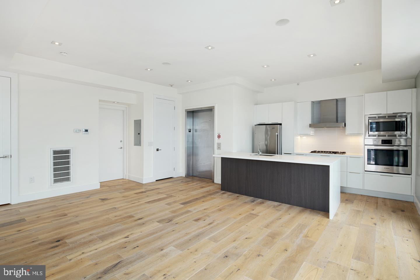 240 N 2ND ST #UNIT 6E